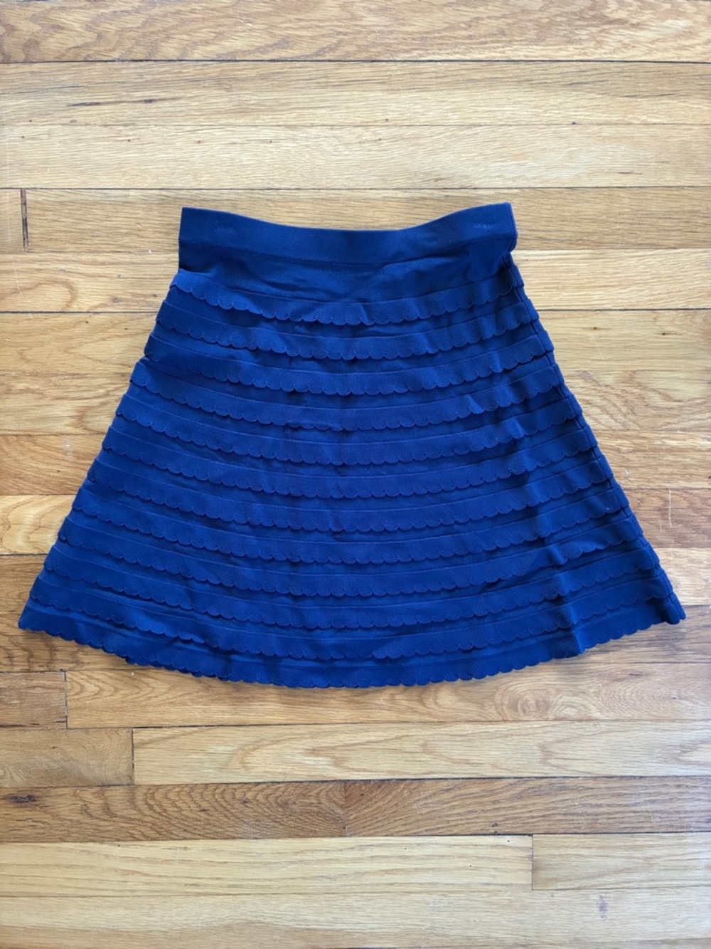 Lilly Pulitzer Olive Skirt XS Scalloped Tiered Navy A Line Stretch Knit Preppy